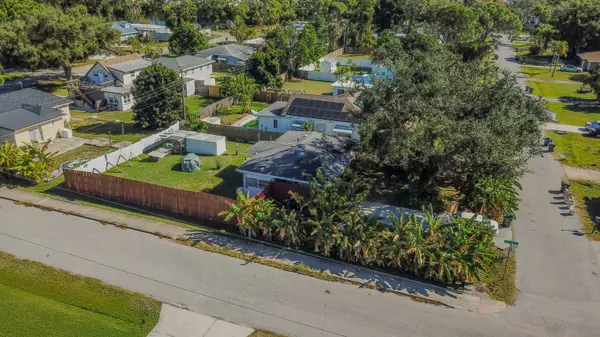 Sarasota, FL 34231,3305 WILLIAMSBURG ST