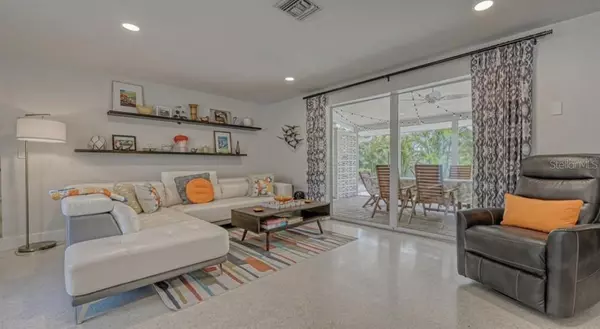 Sarasota, FL 34239,2904 HOMASASSA RD