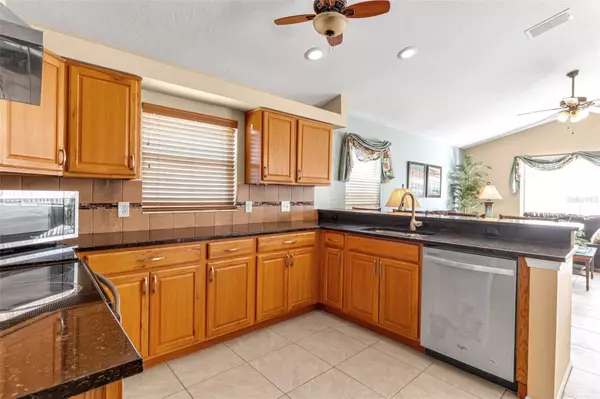 Bradenton, FL 34210,3920 52ND DR W