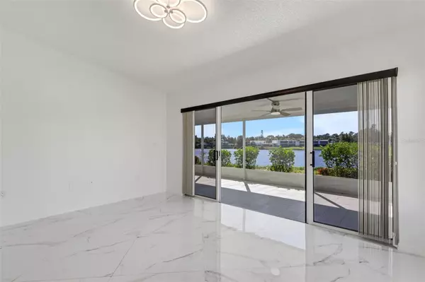 Bradenton, FL 34210,721 SPRING LAKES BLVD