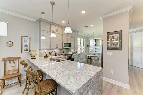 Bradenton, FL 34211,5220 BARNETT CIR