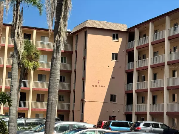 Bradenton, FL 34205,3927 LAKE BAYSHORE DR #F312