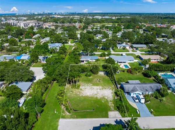 Sarasota, FL 34231,2209 OAK TER