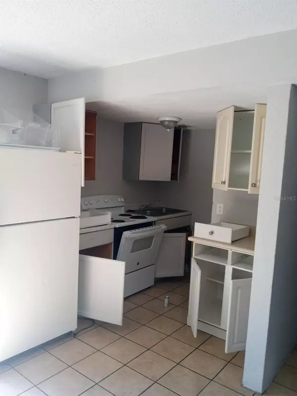 Sarasota, FL 34234,2700 PALMADELIA AVE