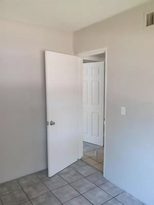 Sarasota, FL 34234,2700 PALMADELIA AVE