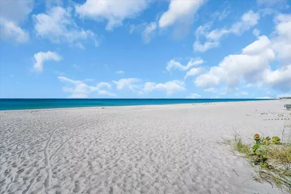 Longboat Key, FL 34228,5841 GULF OF MEXICO DR #244
