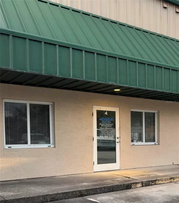 121 TRIPLE DIAMOND BLVD #4, North Venice, FL 34275