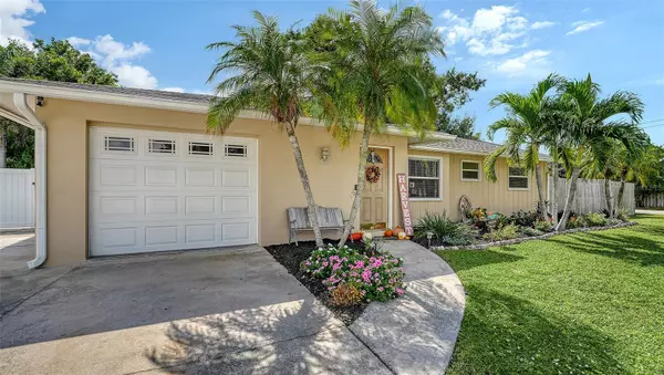 4728 BROOKSDALE DR, Sarasota, FL 34232