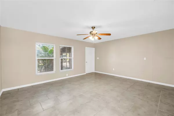 Sarasota, FL 34243,813 CYPRESS WOOD LN