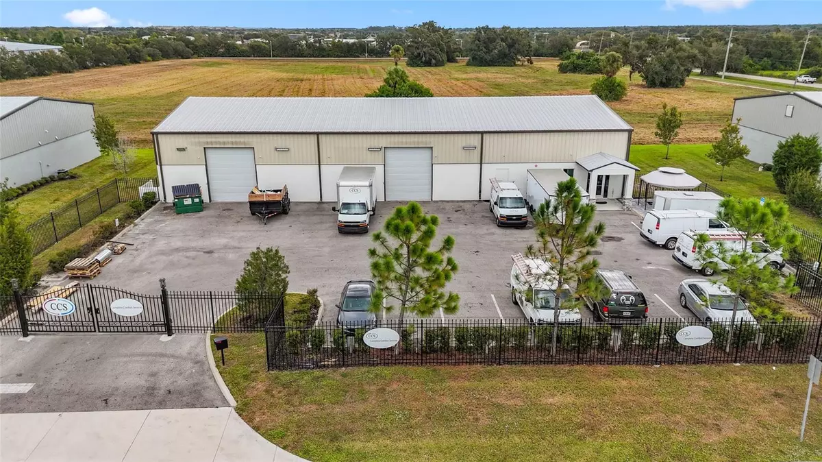 Sarasota, FL 34243,6860 28TH STREET CIR E