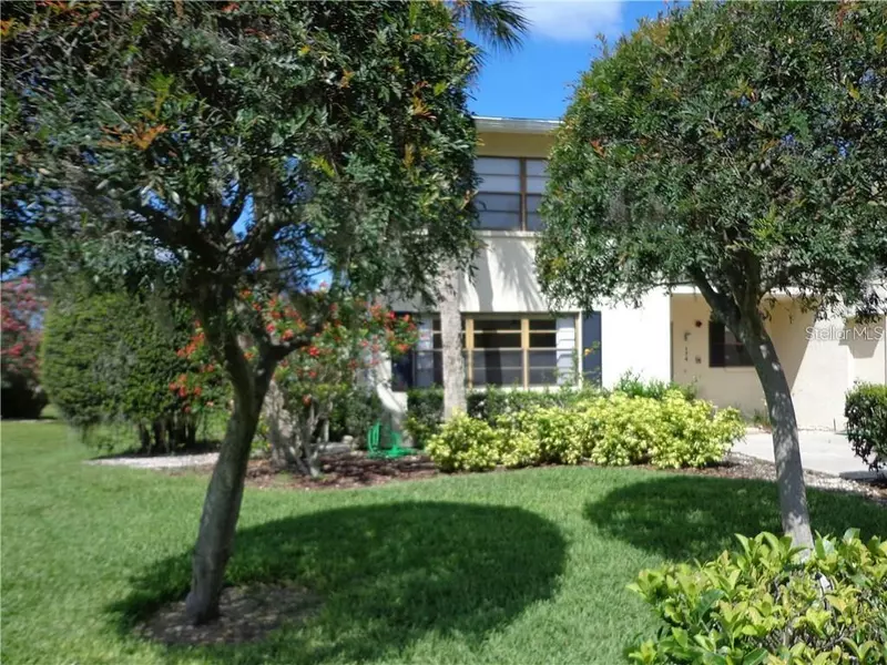 7070 FAIRWAY BEND LN #174, Sarasota, FL 34243