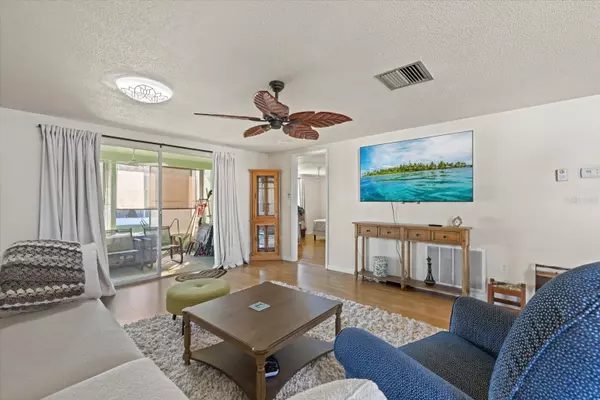 Venice, FL 34293,680 CIRCLEWOOD DR #W3