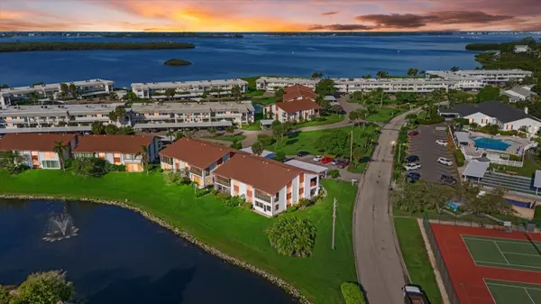 4852 INDEPENDENCE DR #4852, Bradenton, FL 34210