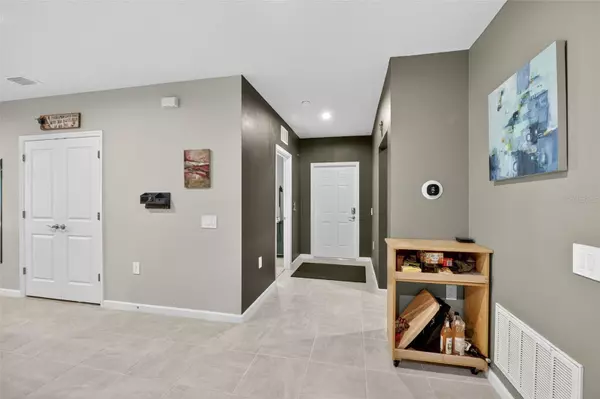 Port Charlotte, FL 33953,16345 LADY PALM DR