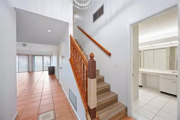 Sarasota, FL 34235,2767 HORSESHOE CT #Q-3