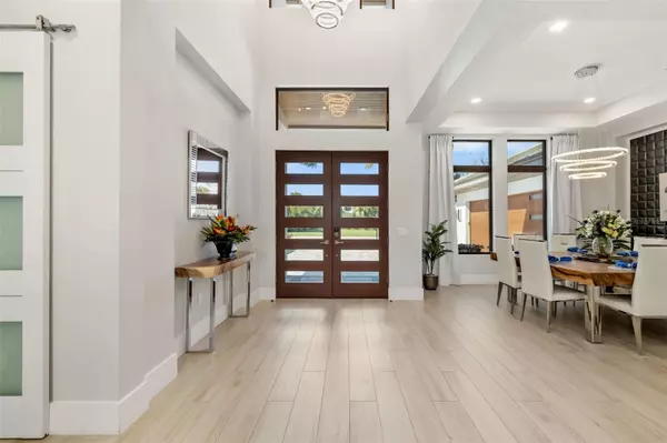 Sarasota, FL 34240,3236 FOUNDERS CLUB DR