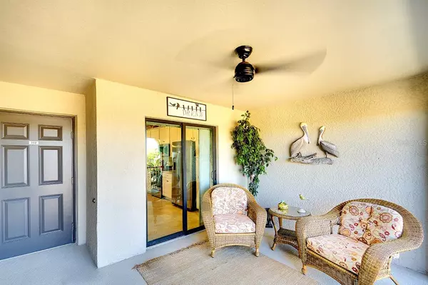 Bradenton, FL 34211,5685 PALMER CIR #202