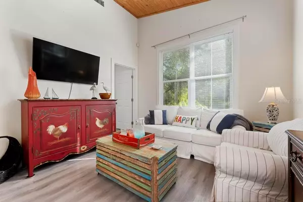 Bradenton, FL 34208,559 18TH ST E