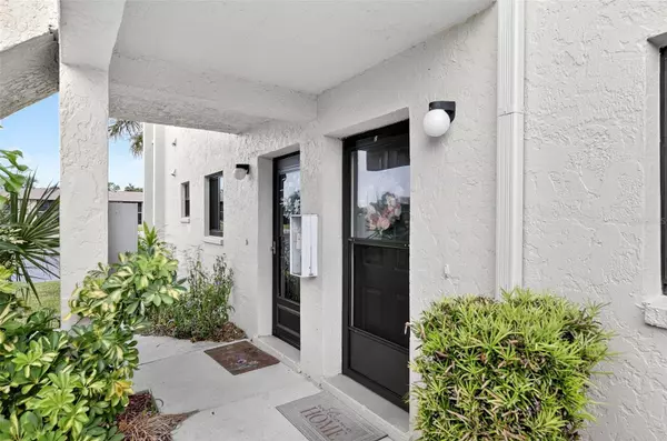 Punta Gorda, FL 33980,4044 OAKVIEW DR #F1-2