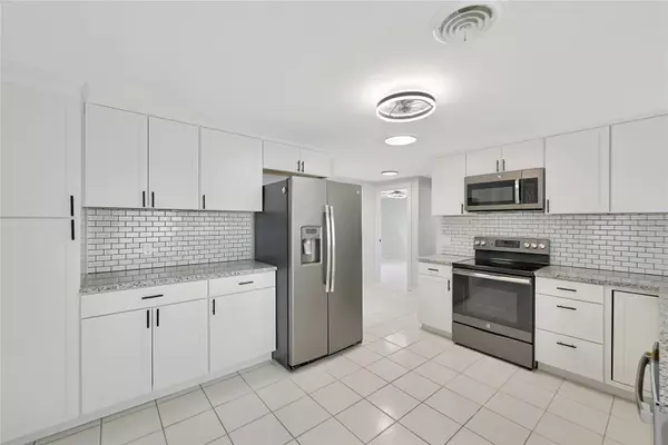 Bradenton, FL 34210,3724 117TH ST W