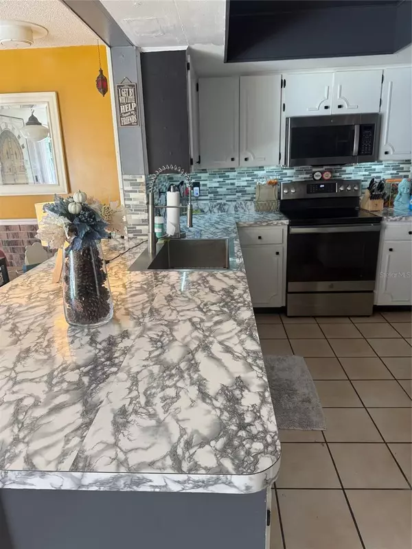 Sarasota, FL 34231,1856 MOVA ST