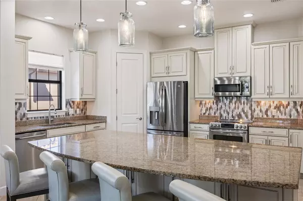 Bradenton, FL 34211,13510 MESSINA LOOP #107