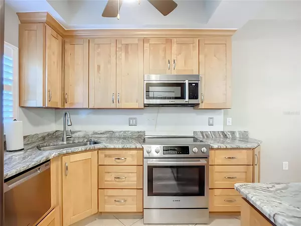 Sarasota, FL 34238,8355 GLENROSE WAY #112