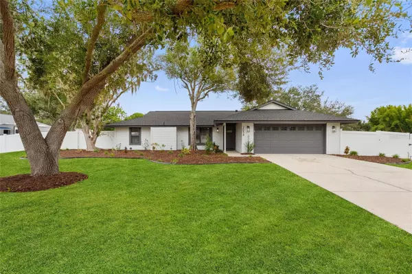 2054 RACIMO DR, Sarasota, FL 34240