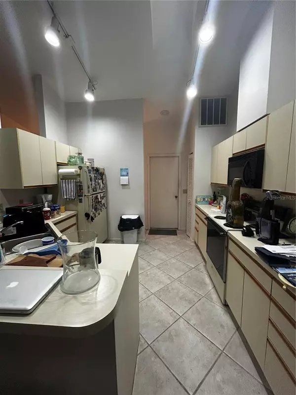 Sarasota, FL 34243,4816 79TH AVENUE PLZ E