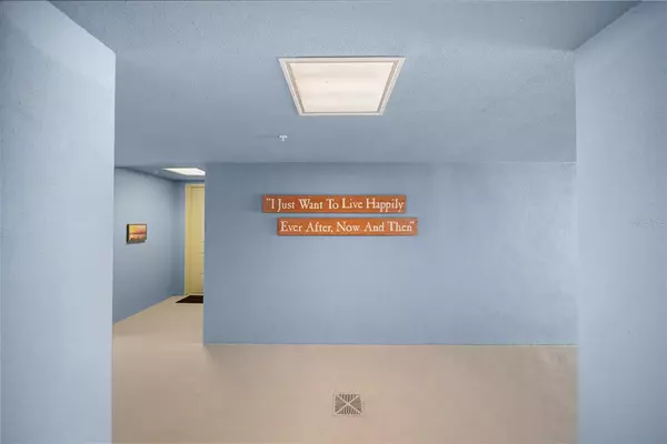 Bradenton, FL 34209,391 ARUBA CIR #303