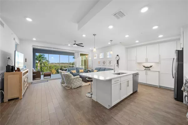 Bradenton, FL 34209,391 ARUBA CIR #303