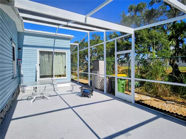 Sarasota, FL 34237,305 OAKWOOD BLVD E