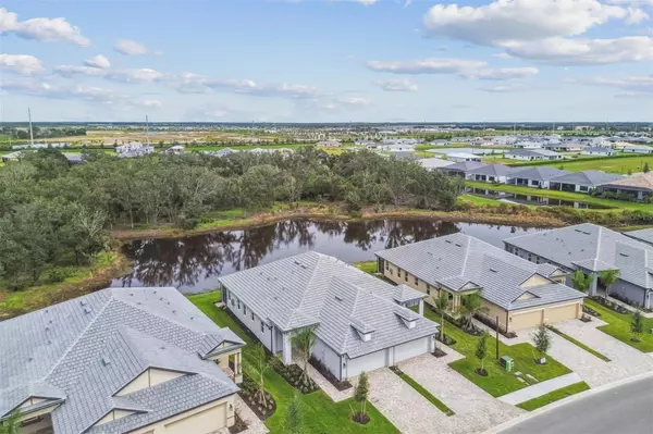 18076 CHERISHED LOOP, Lakewood Ranch, FL 34211