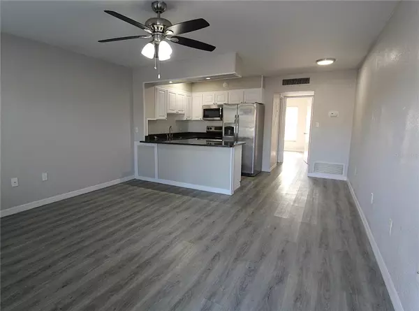 Sarasota, FL 34231,1860 PHILLIPPI SHORES DR #6A