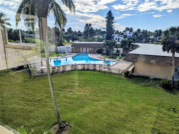 Fort Myers, FL 33919,4309 MARINER WAY #304