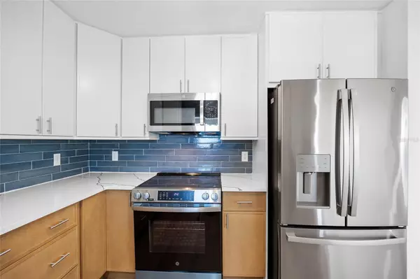 Madeira Beach, FL 33708,360 145TH AVE E