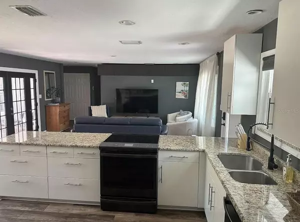 Sarasota, FL 34239,2126 CRAFT LN