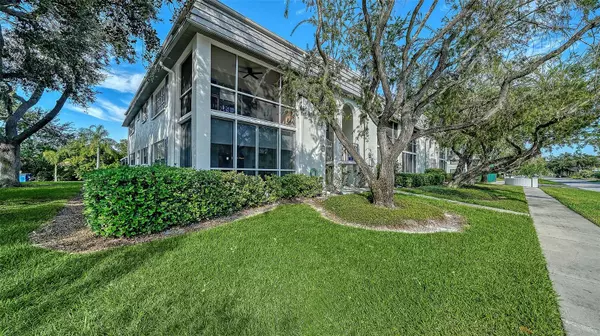 Sarasota, FL 34231,1701 SOUTHWOOD ST #1701