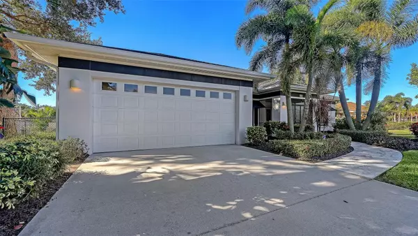 Sarasota, FL 34243,8068 ESTATES DR