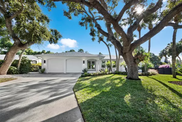 5341 SIESTA CT, Sarasota, FL 34242