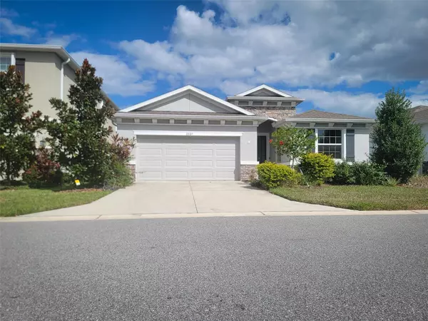 2207 MIDNIGHT PEARL DR, Sarasota, FL 34240