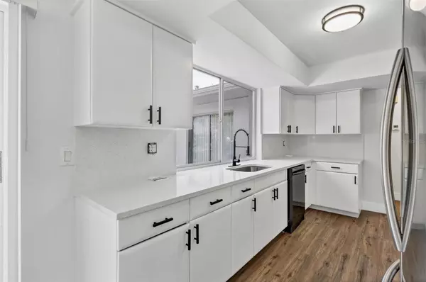 Port Charlotte, FL 33948,4289 YUCATAN CIR