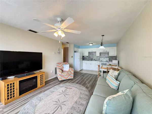 Holiday, FL 34691,4316 TAHITIAN GARDENS CIR #B