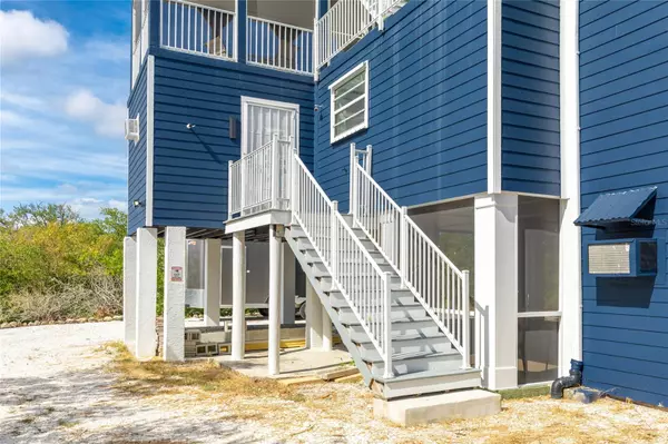 Palmetto, FL 34221,707 40TH ST W