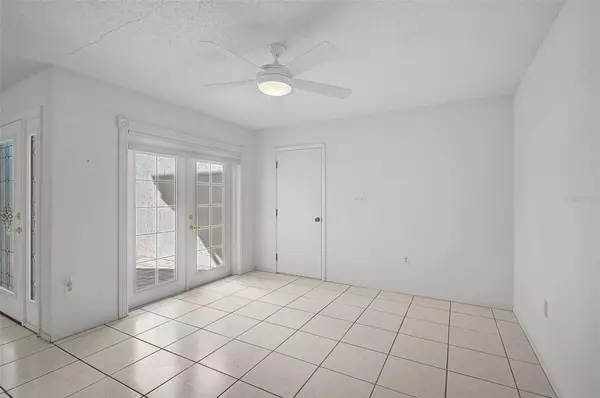 Bradenton, FL 34210,4414 LA JOLLA DR #0