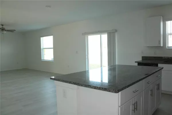 Palmetto, FL 34221,8526 40TH CIR E