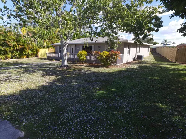 Bradenton, FL 34209,613 CASABELLA DR