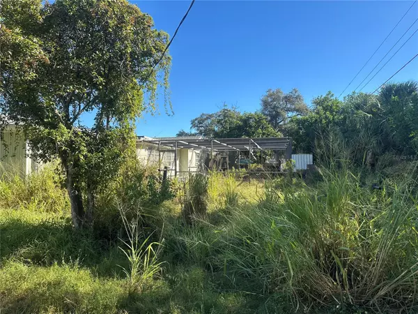 Bradenton, FL 34207,908 68TH AVE W