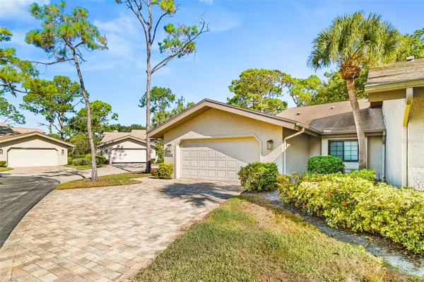 Sarasota, FL 34235,5631 PIPERS WAITE #12