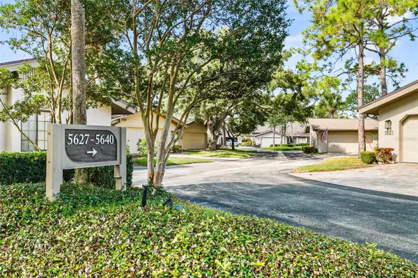 Sarasota, FL 34235,5631 PIPERS WAITE #12